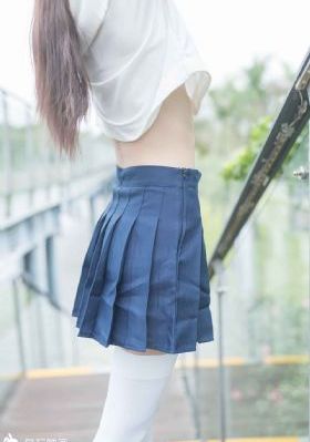 欧美尖头单鞋_十万网红美女美酱