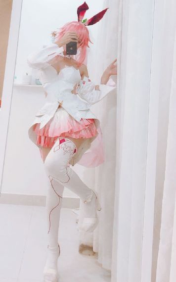 40岁欧美胖子_JVID性感写真